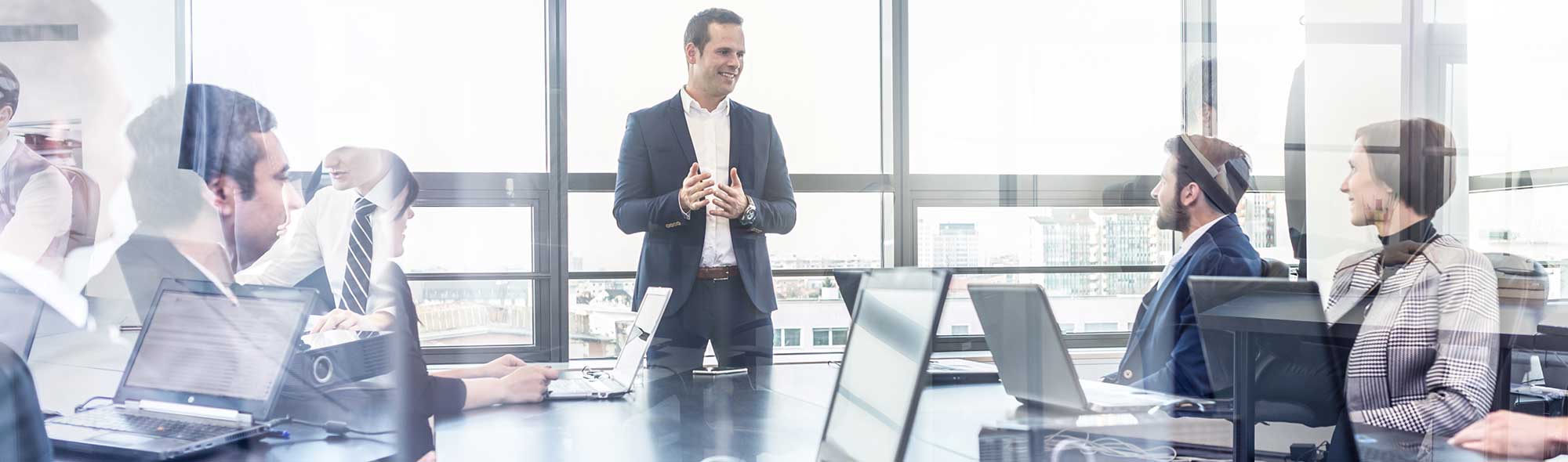 Iparági szakértői közreműködés